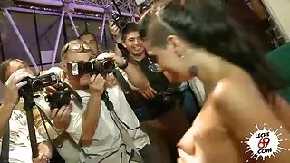 اثنين من موقع سكسي تركي الذكور وجدت شقراء الفتاة الروسية الذي يقبل الثلاثي