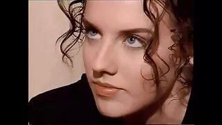 أنيقة الصب في المكتب مع سكسي ممثلات تركيه نحيلة سمراء