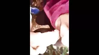 أقنع الأخ الأخت بمنحه اللسان ، ووافقت الفتاة على المص وجاء إلى وجهها فديو سكسي تركي