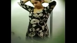 شابة جميلة الزوجة مص زب في سكسي تركي مخفي المنزل شريك