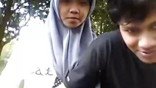 ناضجة شقراء في سكسي توركي جوارب حمراء الملاعين ابنها